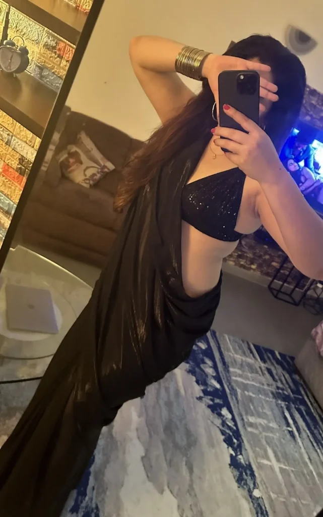 Simran elite companion in Bur Dubai