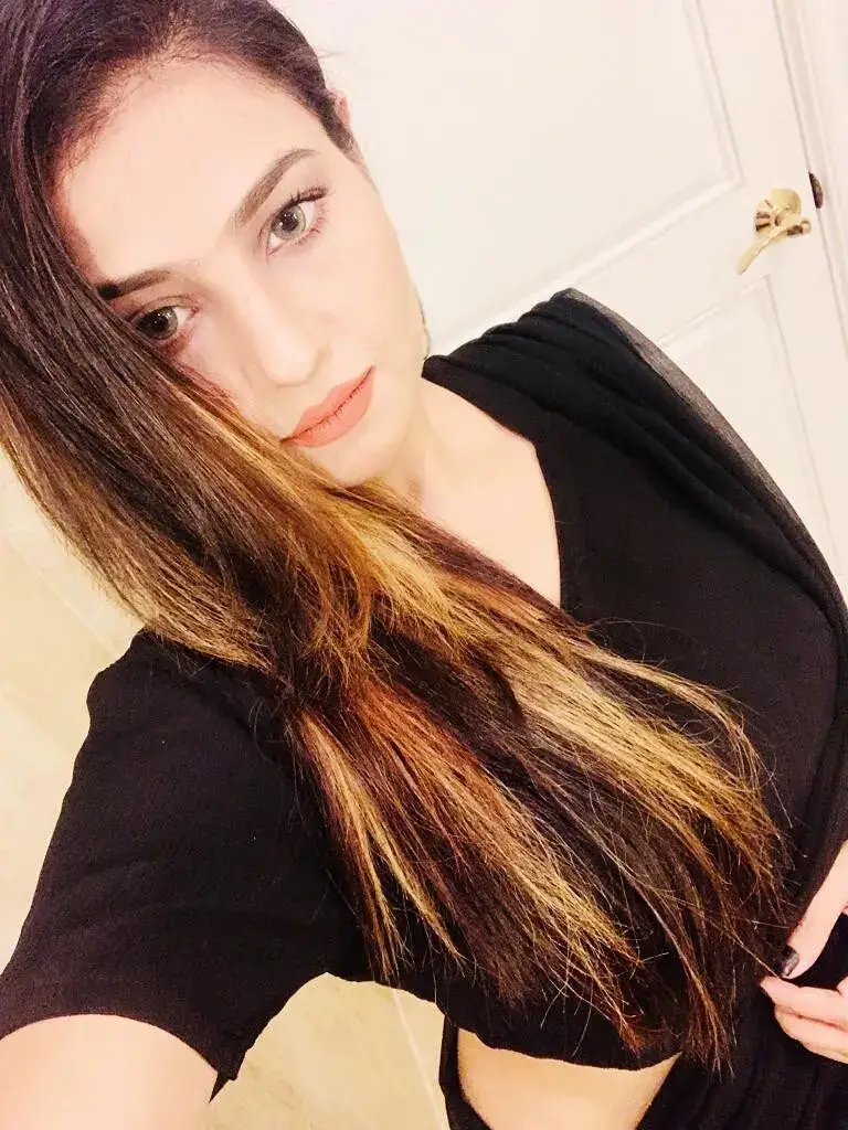 A private and discreet meeting with Escorts in Al Barsha Sonali.